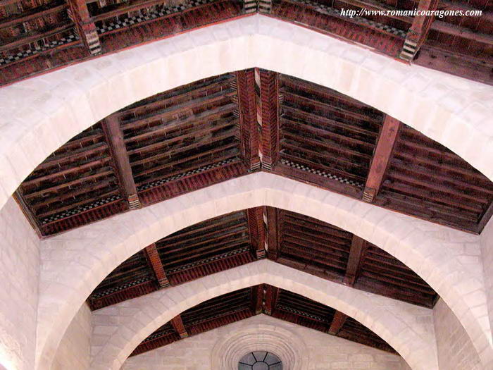 DETALLE DEL ARTESONADO POLICROMADO, HALLADO ENLA RESTAURACIN